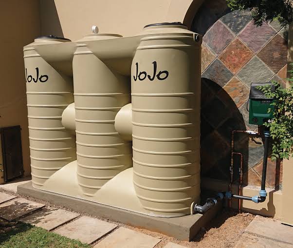 JoJo water tank installation in Gauteng